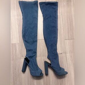 Over the knee boot denim